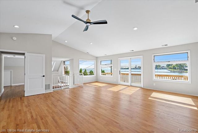 22676 Bayview Drive, Saint Clair Shores, MI 48081