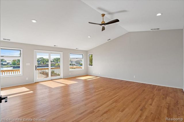 22676 Bayview Drive, Saint Clair Shores, MI 48081