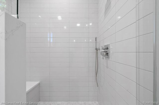 22676 Bayview Drive, Saint Clair Shores, MI 48081