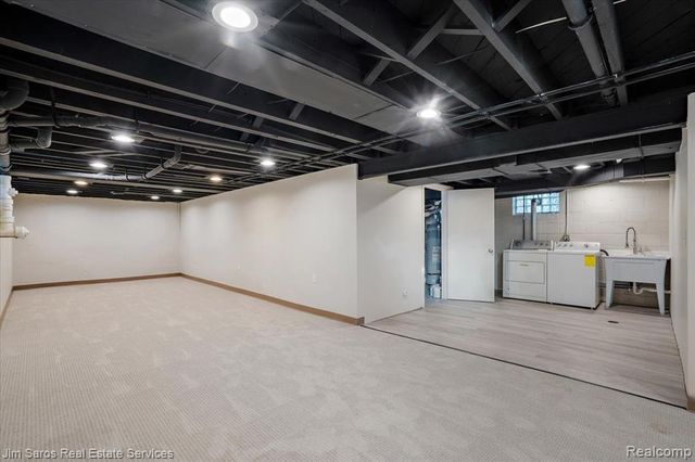 22676 Bayview Drive, Saint Clair Shores, MI 48081