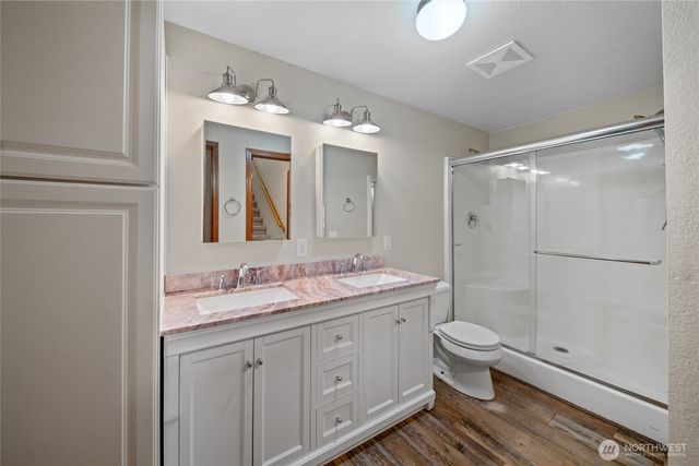 211 E Aycliffe Drive, Shelton, WA 98584