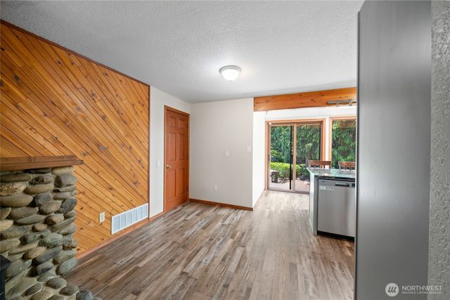 211 E Aycliffe Drive, Shelton, WA 98584