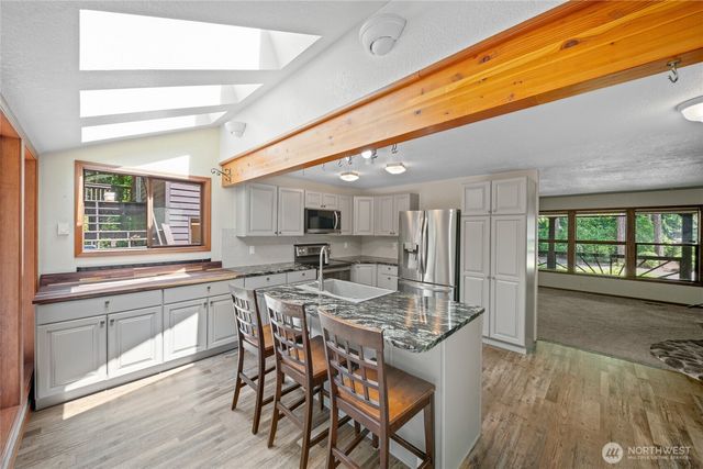 211 E Aycliffe Drive, Shelton, WA 98584