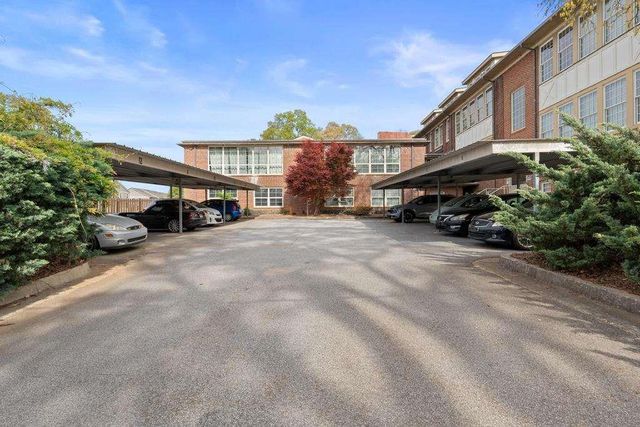600 College Street 113, Hapeville, GA 30354