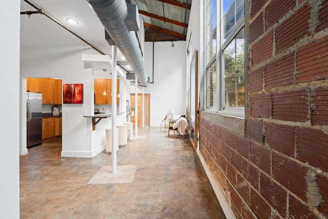 600 College Street 113, Hapeville, GA 30354