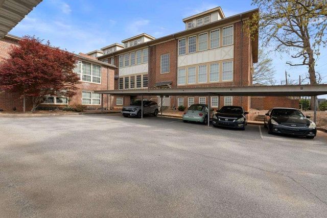 600 College Street 113, Hapeville, GA 30354