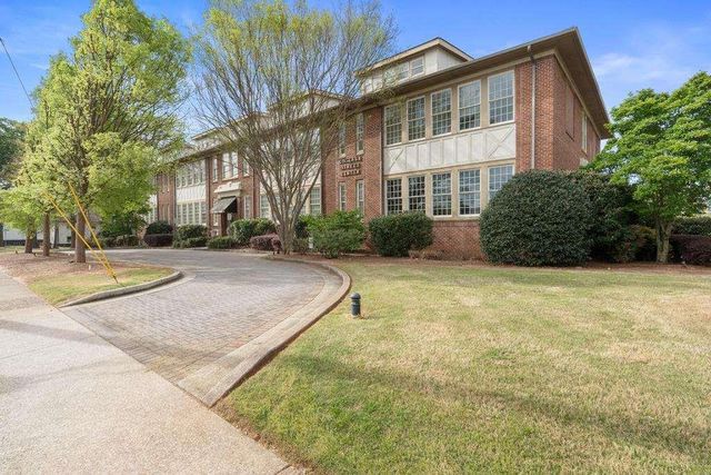 600 College Street 113, Hapeville, GA 30354