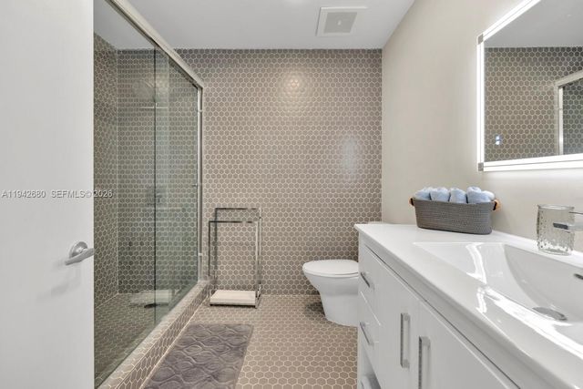 3029 NE 188 Street 711, Aventura, FL 33180