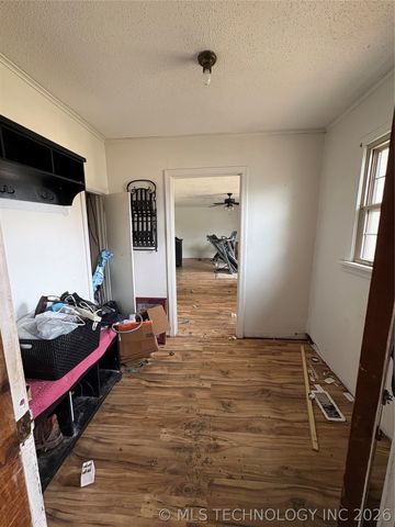 1307 S Madison Boulevard, Bartlesville, OK 74006