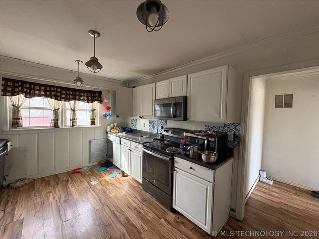 1307 S Madison Boulevard, Bartlesville, OK 74006