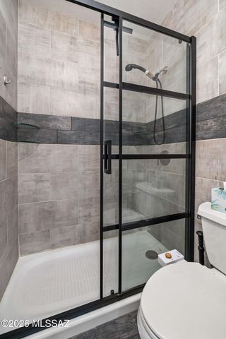 3690 N Country Club Rd Apt 1006, Tucson, AZ 85716
