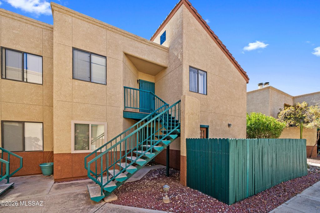 3690 N Country Club Rd Apt 1006, Tucson, AZ 85716