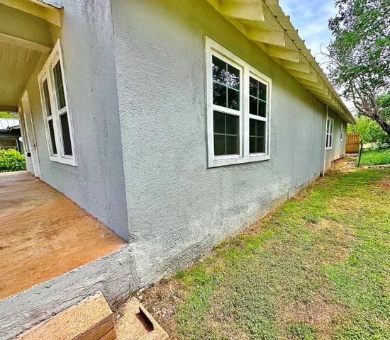 1004 Oak St, Sweetwater, TX 79556