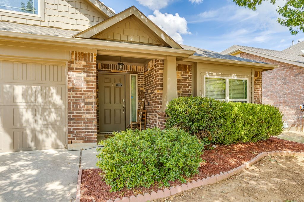 881 Oarlock Drive, Crowley, TX 76036 — photo 4