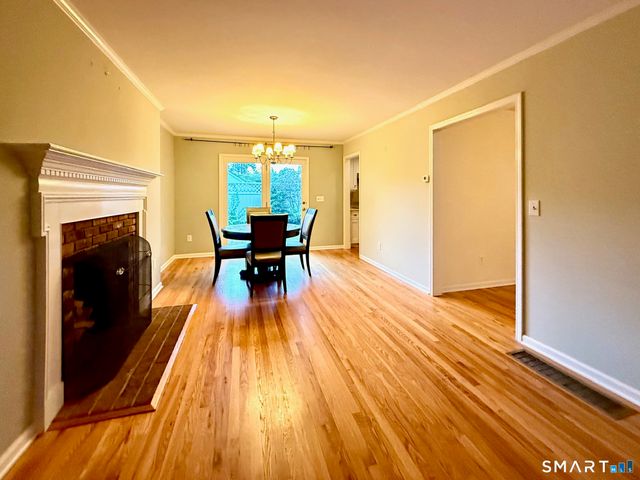 122 Summer Street 122, New Canaan, CT 06840