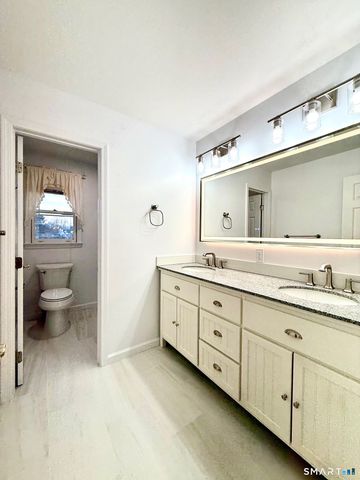 122 Summer Street 122, New Canaan, CT 06840