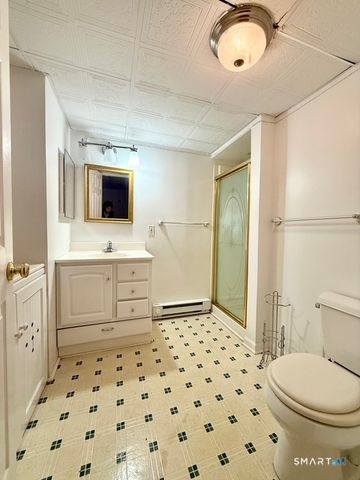 122 Summer Street 122, New Canaan, CT 06840