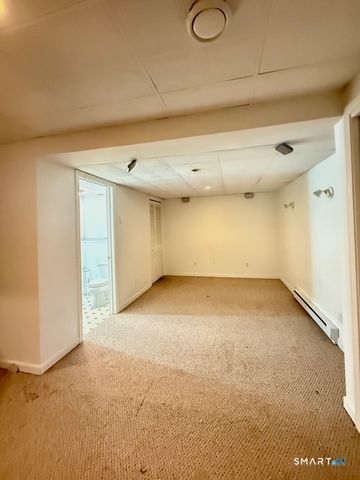 122 Summer Street 122, New Canaan, CT 06840