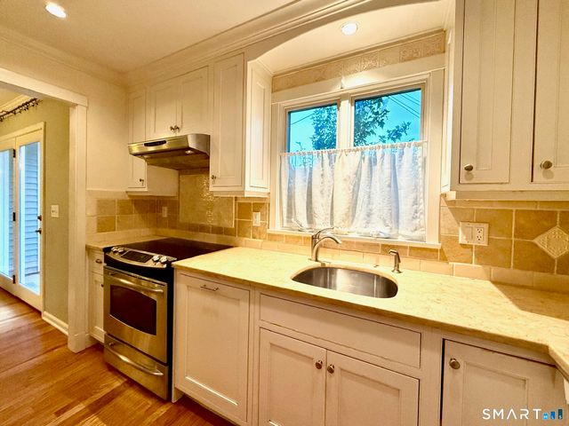 122 Summer Street 122, New Canaan, CT 06840