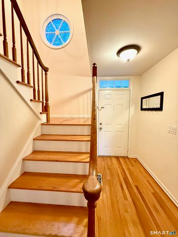 122 Summer Street 122, New Canaan, CT 06840