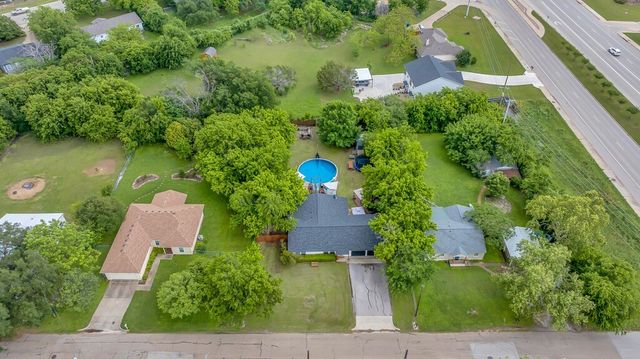 4304 Valview Drive, Waco, TX 76708