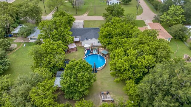 4304 Valview Drive, Waco, TX 76708