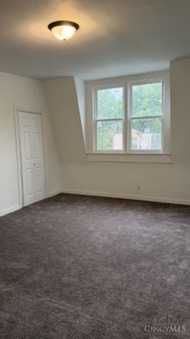 5636 Helen Street, Elmwood Place, OH 45216