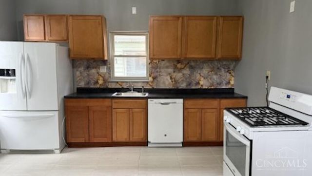 5636 Helen Street, Elmwood Place, OH 45216