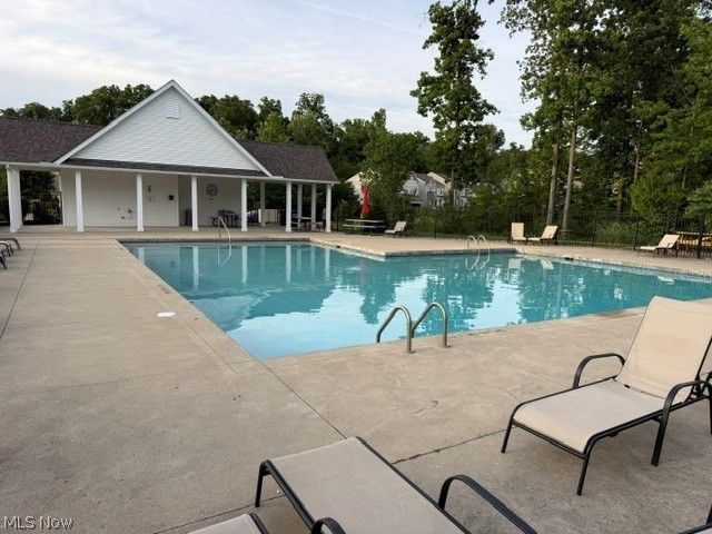 141 Fenwick Drive, Brunswick, OH 44212
