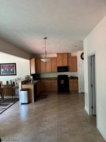 141 Fenwick Drive, Brunswick, OH 44212