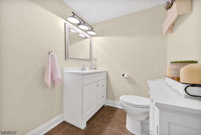 1087 Buxton Rd, Bridgewater Twp., NJ 08807