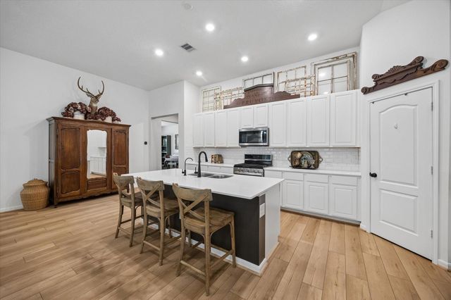 39200 Canyonville Court, Magnolia, TX 77354