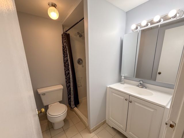 8504 W Catherine Avenue 2N, Chicago, IL 60656