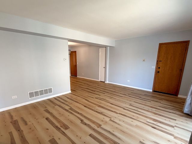 8504 W Catherine Avenue 2N, Chicago, IL 60656