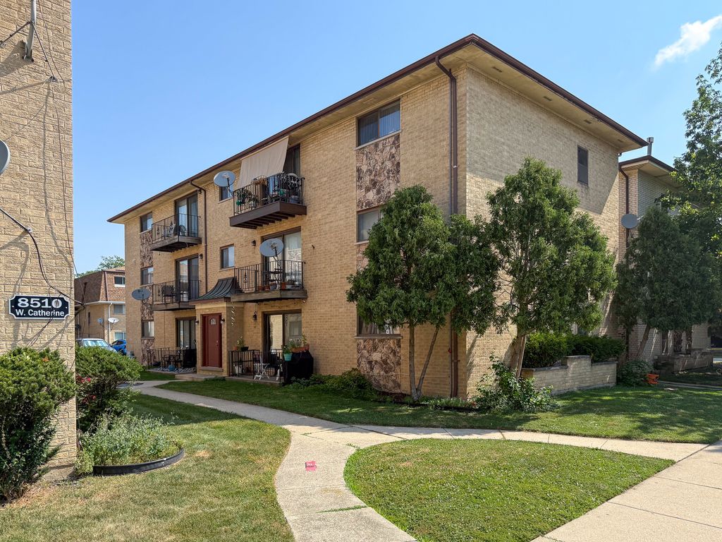 8504 W Catherine Avenue 2N, Chicago, IL 60656
