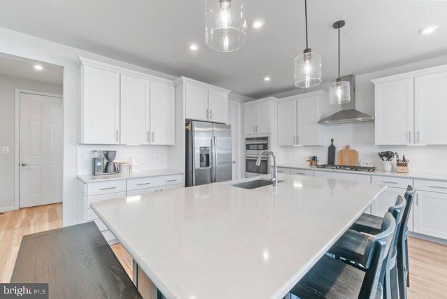 7 LEGACY DR, Owings Mills, MD 21117