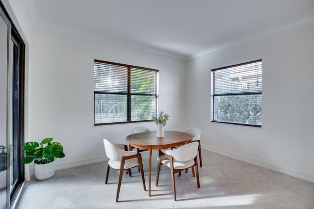 4985 55th Street, Vero Beach, FL 32967