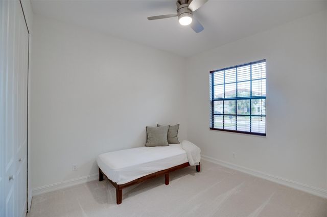 4985 55th Street, Vero Beach, FL 32967