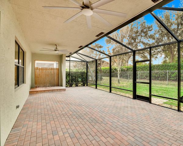 4985 55th Street, Vero Beach, FL 32967