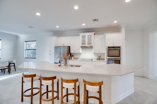 4985 55th Street, Vero Beach, FL 32967