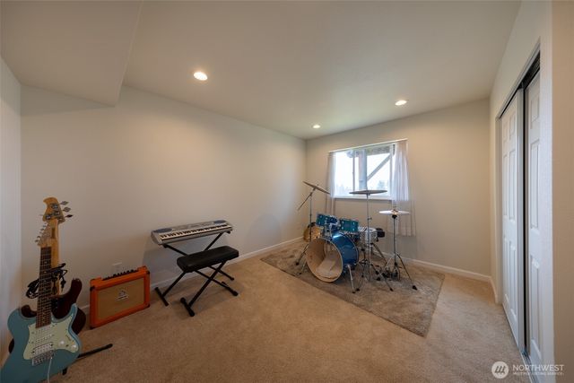17420 73rd Drive NE, Arlington, WA 98223