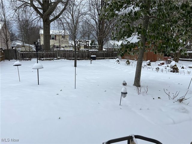 418 Carol Lane, Elyria, OH 44035