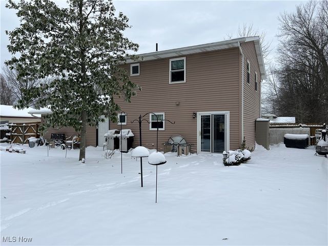 418 Carol Lane, Elyria, OH 44035