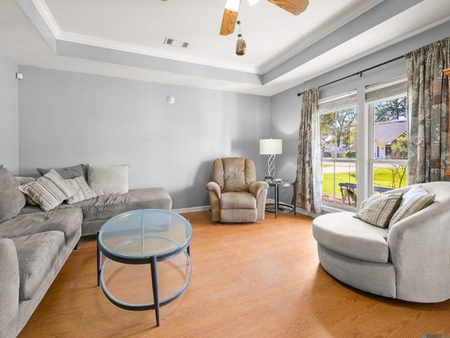 32606 Madeline Dr, Denham Springs, LA 70706