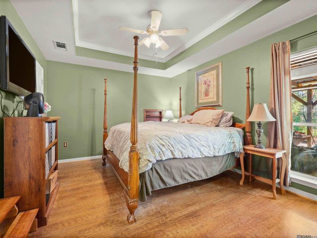 32606 Madeline Dr, Denham Springs, LA 70706