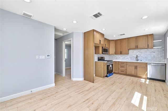710 N El Molino, Pasadena, CA 91104