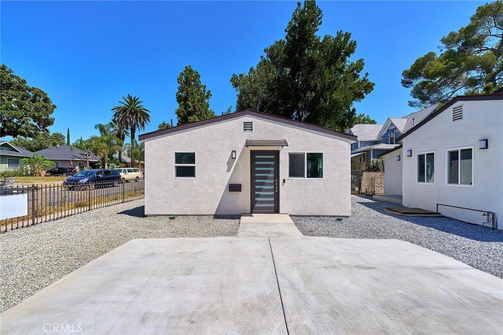 710 N El Molino, Pasadena, CA 91104