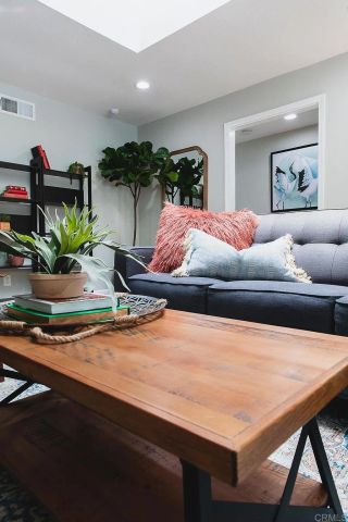 2819 Cottingham Street, Oceanside, CA 92054