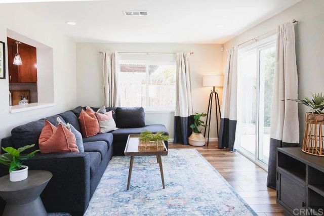 2819 Cottingham Street, Oceanside, CA 92054