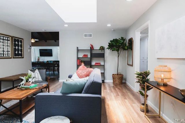 2819 Cottingham Street, Oceanside, CA 92054
